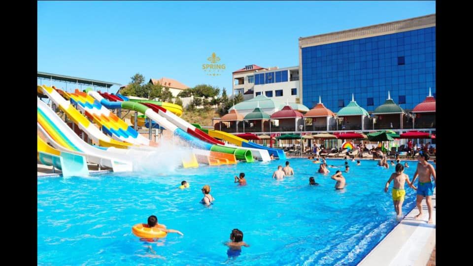 დასვენება ზღვისპირას ლ. დან - სასტუმრო აკვაპარკით ბაქოში