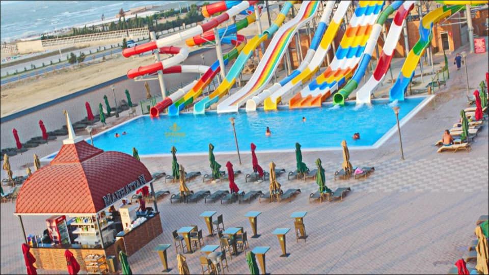 დასვენება ზღვისპირას ლ. დან - სასტუმრო აკვაპარკით ბაქოში