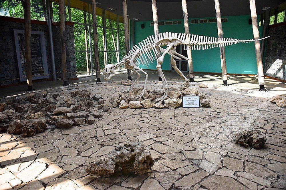 ტური იმერეთში - ბაგრატის ტაძარი, მოწამეთა მონასტერი, სათაფლიის მღვიმე, პრომეთეს მღვიმე, გელათი . . .