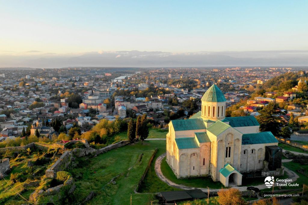 ტური იმერეთში - ბაგრატის ტაძარი, მოწამეთა მონასტერი, სათაფლიის მღვიმე, პრომეთეს მღვიმე, გელათი . . .