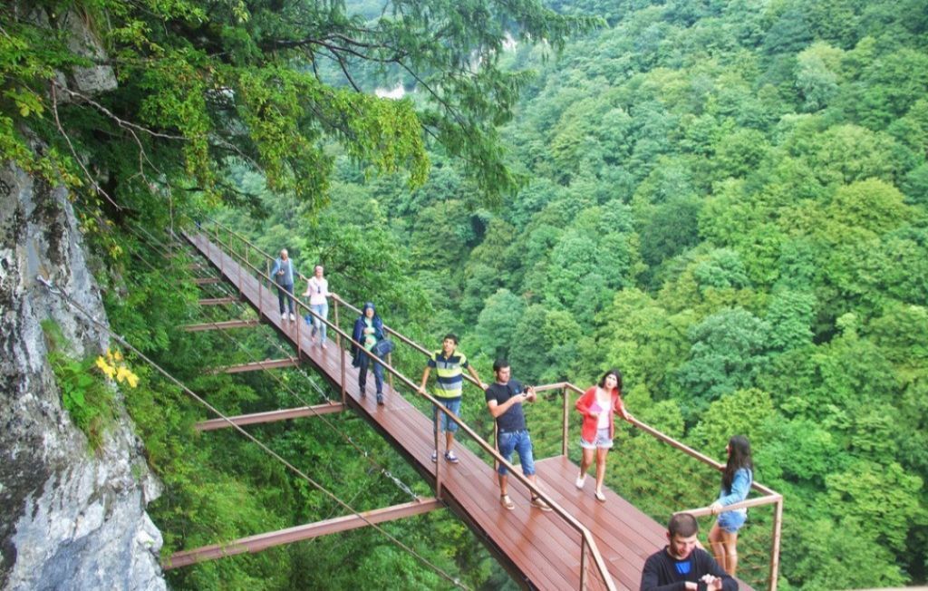 ერთდღიანი ტური სამეგრელოში .. მარტვილის კანიონი, ოკაცეს კანიონი, დადიანების სასახლე, კიჩხას ჩანჩქერი...