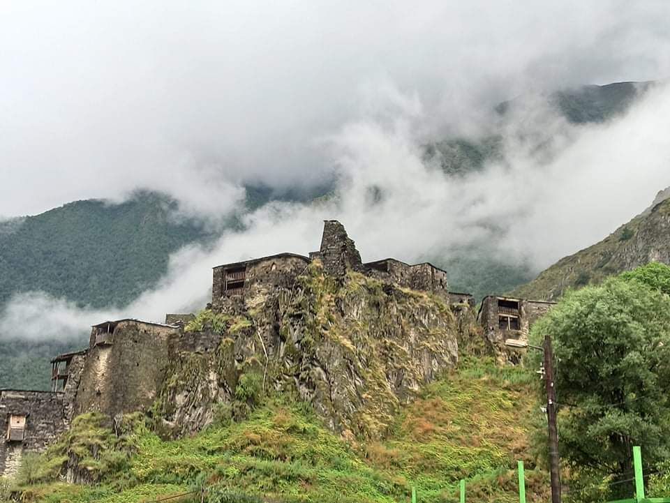 წლის ბოლო ტური შემოდგომა ხევსურეთში და ფშავში! ორ დღიანი ტური: შატილი, დათვისჯვარის უღელტეხილი, ლებაისკარის ციხეები, გუროს ნაწვეთარი, მუცო, თორღვას კოშკი, ანატორის აკლდამები, ჩარგალი ვაჟა-ფშაველას სახლ-მუზეუმი, კოპალას სალოცავი - ოქტომბერს!