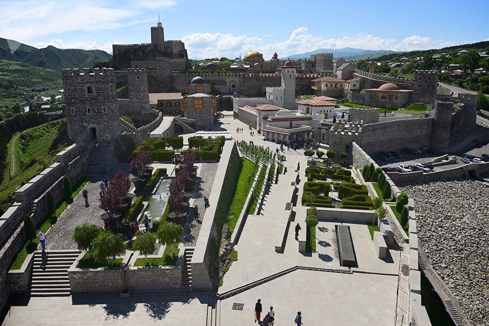 ერთდღიანი ტური : ვარძია, ვანის ქვაბები, ხერთვისის ციხე, რაბათი, მწვანე მონასტერი, ბორჯომი . . .