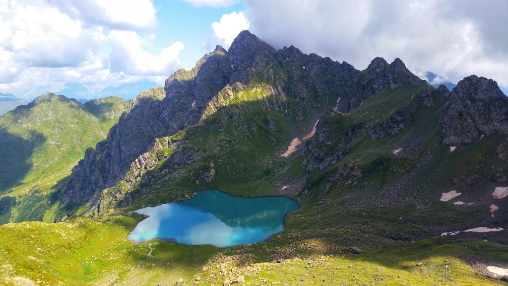 მოირონინე დიდი და პატარა ოქროწყლის ტბები - აგვისტოს