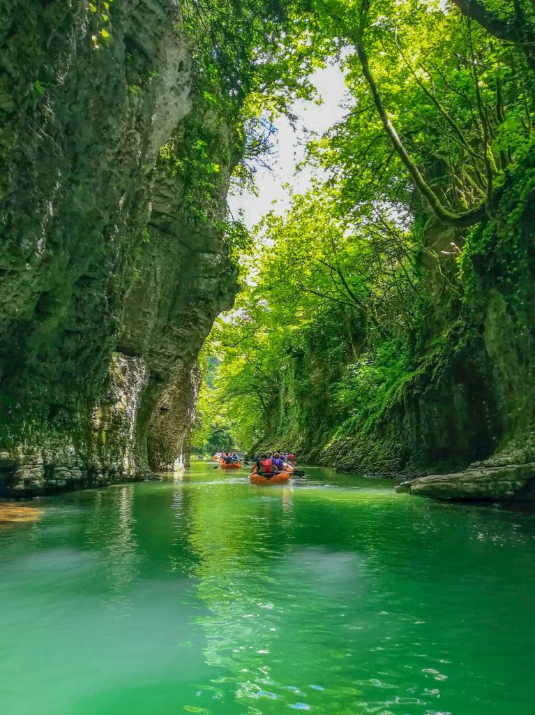 ერთდღიანი ტური სამეგრელოში .. მარტვილის კანიონი, ოკაცეს კანიონი, დადიანების სასახლე, კიჩხას ჩანჩქერი...