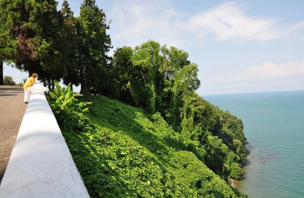 ტური აჭარაში...ბათუმი-ახალი ბულვარი-დელფინარიუმი-ბოტანიკური ბაღი-გონიოს ციხე ...