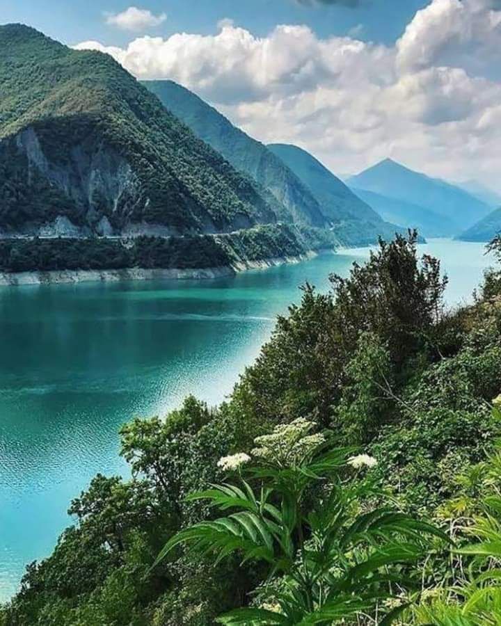 ერთდღიანი ტური ულამაზეს ყაზბეგში გერგეთზე ასვლით-ანანური-ფასანაური-გუდაური.....