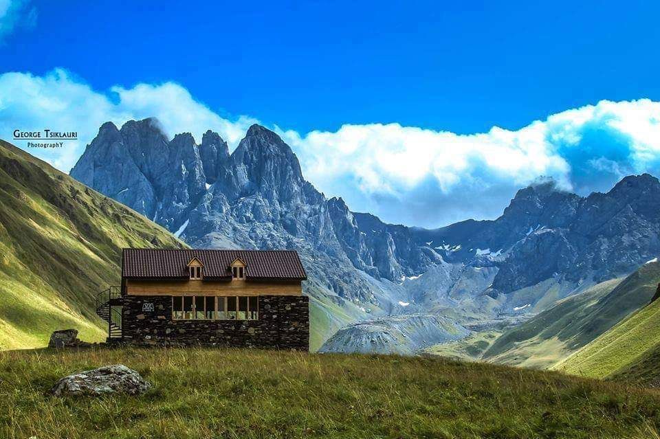 ტური ჯუთაში -  აგვისტო, კვირა.