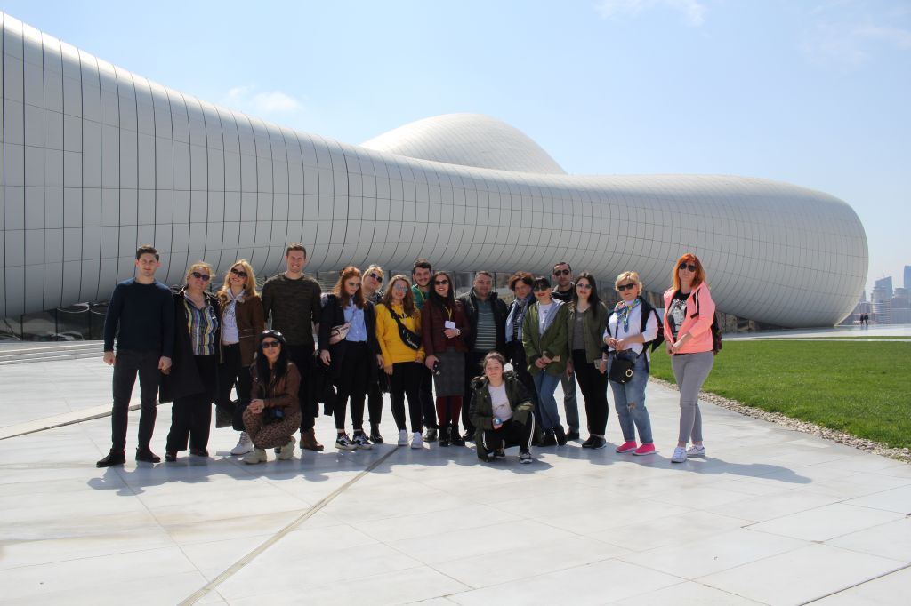 ბაქოს დღიანი ტური : -- სექტემბერი (*სასტუმრო)