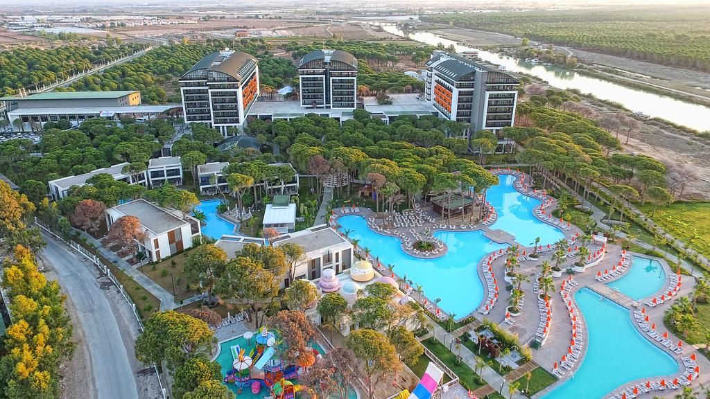 ანტალია ტრაბზონის აეროპორტიდან