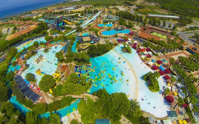 იზმირი, კუშადასი - ტრაბზონის აეროპორტიდან