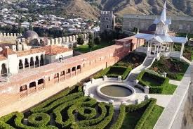 ბორჯომი, მწვანე მონასტერი, რაბათი, ხერთვისის ციხე, ვანის ქვაბები, ვარძია . . .