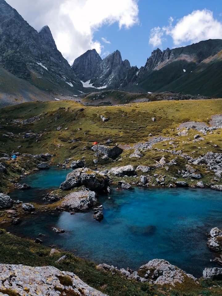 აბუდელაურების ფერადი ტბები