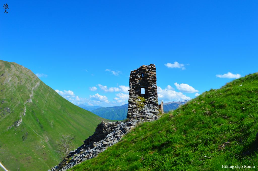 მოირონინე ხადას სამოცკოშკოვანი ხეობა აგვისტოს