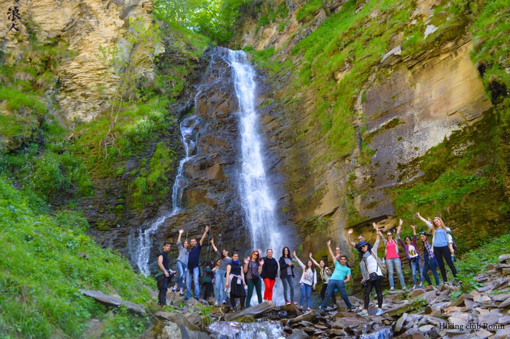 მოირონინე ხადას სამოცკოშკოვანი ხეობა აგვისტოს