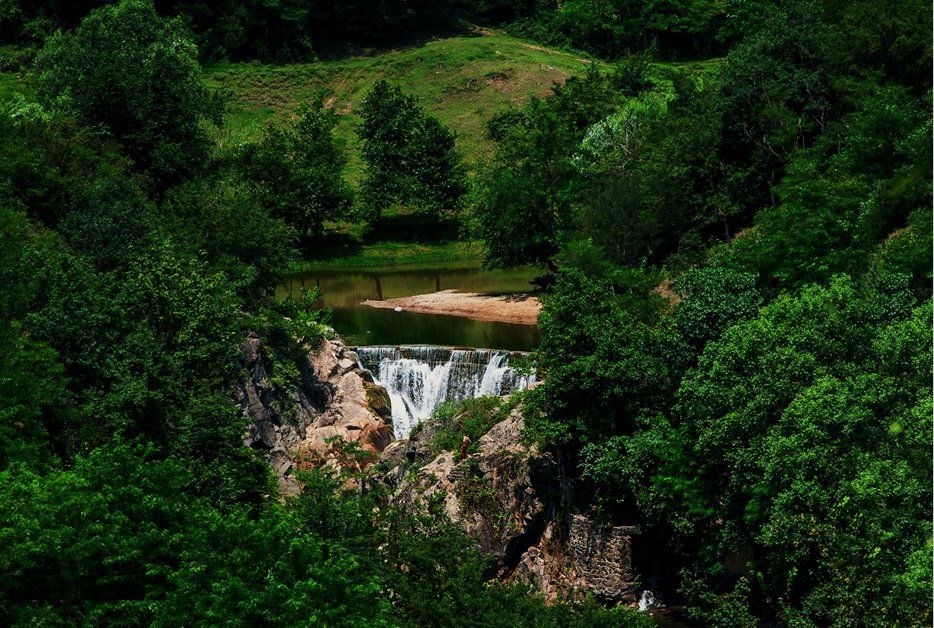 კაცხის სვეტი - სამცვერას ჩანჩქერი
