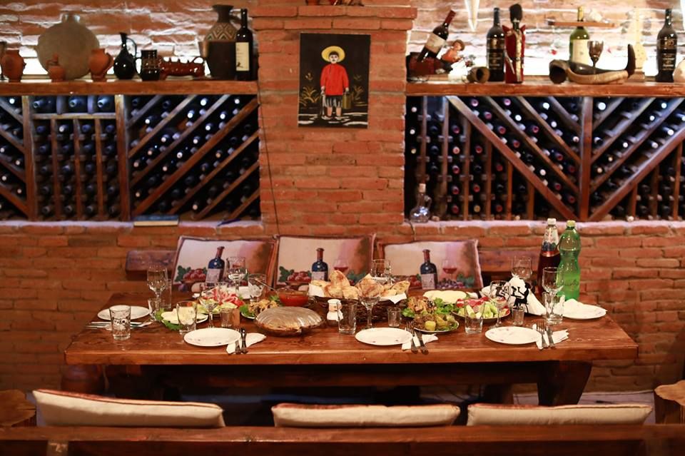 An amazing evening in a Georgian family with a khinkali and khachapuri workshop