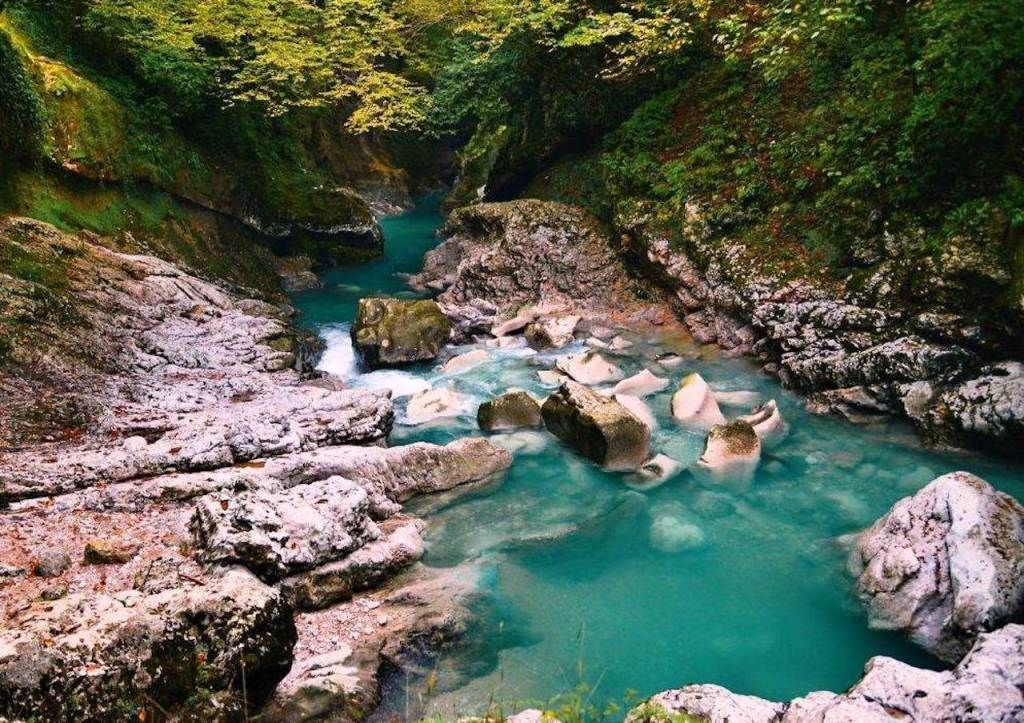 Prometheus Cave + Martville Canyon