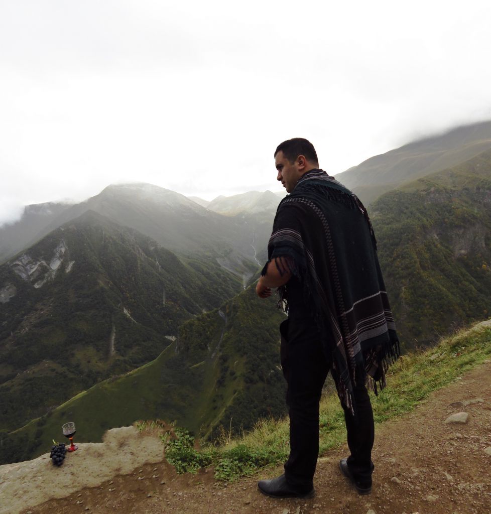 GEOSKY გთავაზობთ ტურს ყაზბეგში, (ნატურალური ღვინის დეგუსტაციით)