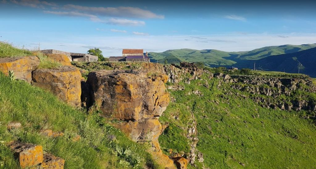 ვარძია, სარო, თავკვეთულა, ხერთვისი წუნდა