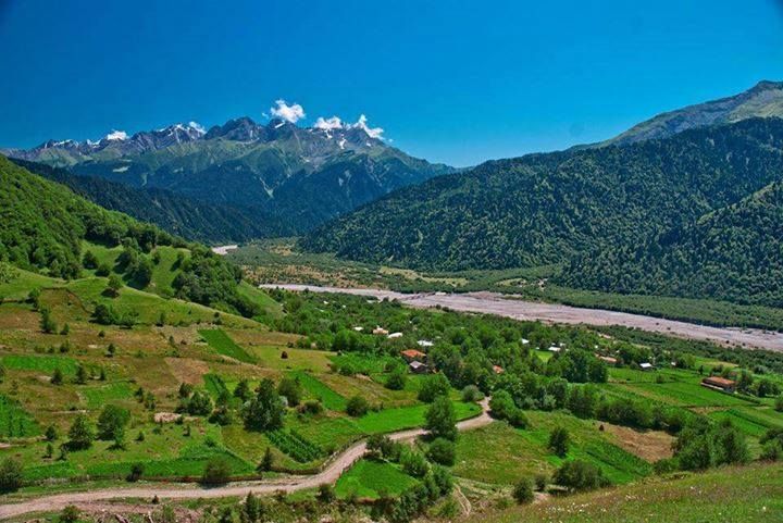 - სექტემბერი - რაჭის ორდღიანი ტური