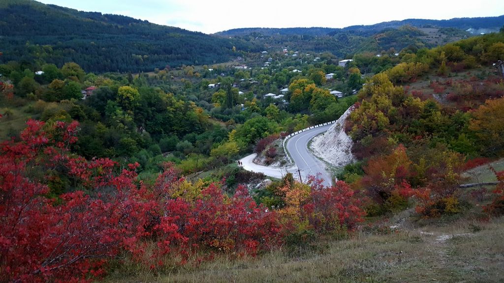 - სექტემბერი - რაჭის ორდღიანი ტური