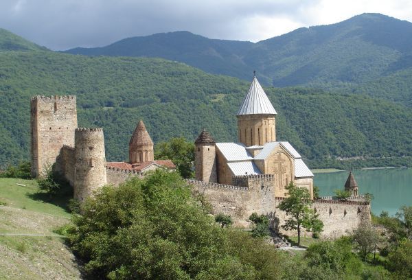 საოცარი ტური ყაზბეგში გეტგეთზე ასვლით