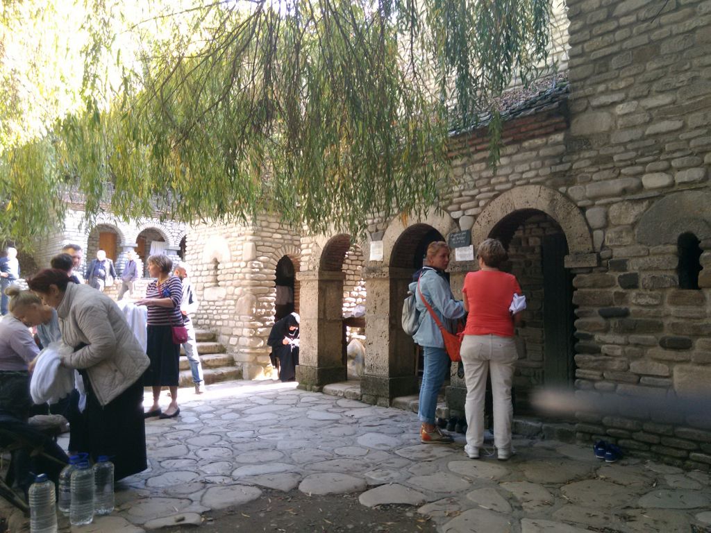 ტური კახეთში - ღვინის დაყენება   წლისაა, კახეთი ღვინის სამშობლოა