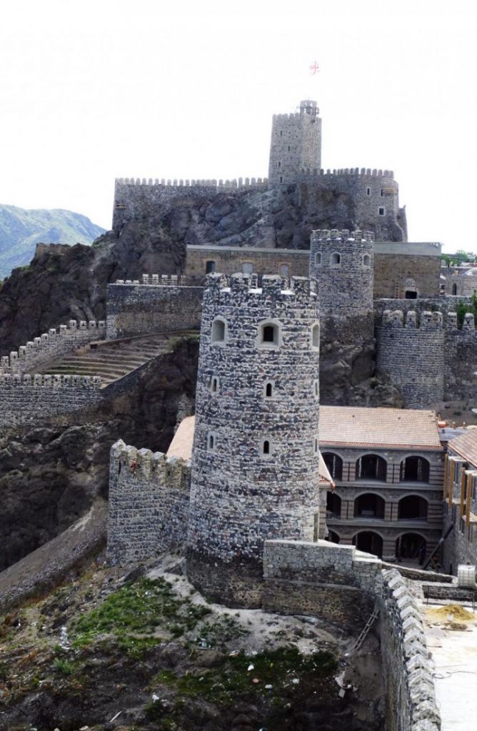 თბილისი - ბორჯომი - ლიკანი - მწვანე მონასტერი - რაბათი - ხერთვისის ციხე - ვანის ქვაბები - ვარძია. . .