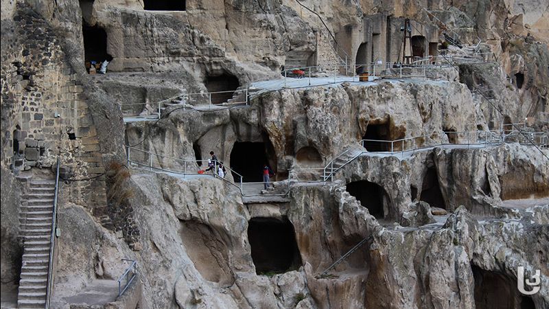 ბორჯომი, მწვანე მონასტერი, რაბათი, ხერთვისის ციხე, ვანის ქვაბები, ვარძია . . .