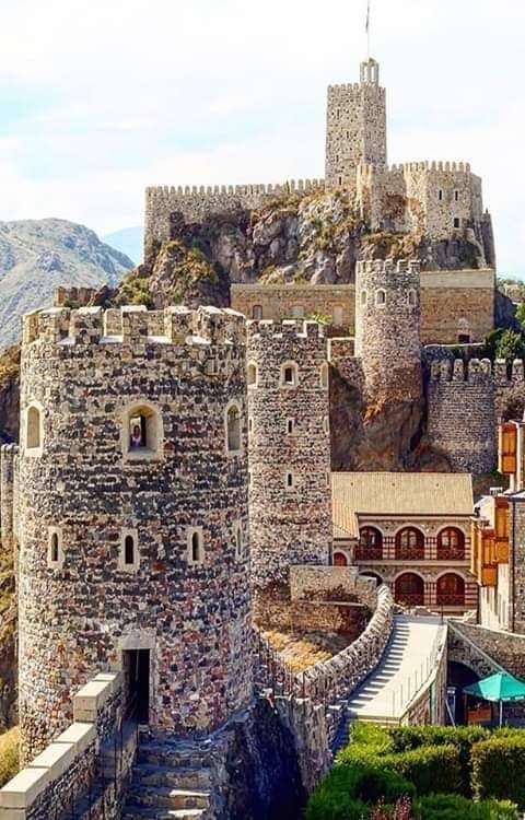 თბილისი - ბორჯომი - ლიკანი - მწვანე მონასტერი - რაბათი - ხერთვისის ციხე - ვანის ქვაბები - ვარძია. . .