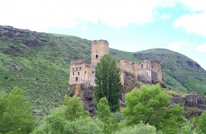 თბილისი - ბორჯომი - ლიკანი - მწვანე მონასტერი - რაბათი - ხერთვისის ციხე - ვანის ქვაბები - ვარძია. . .
