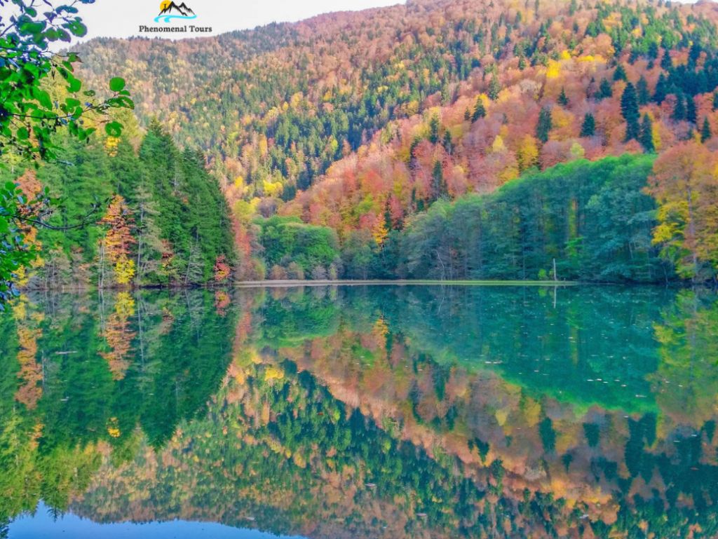 ბატეთის ტბა -ფერების ამოფრქვევა ძამას ხეობაში