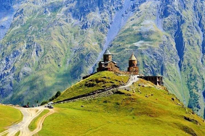 იჩქარეთ ყაზბეგის ტური .