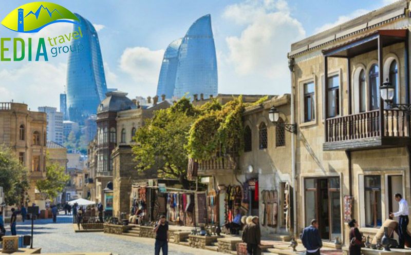 ,, სექტემბერი გთავაზობთ სამ დღიან ტურს ბაქოში  ლარად!