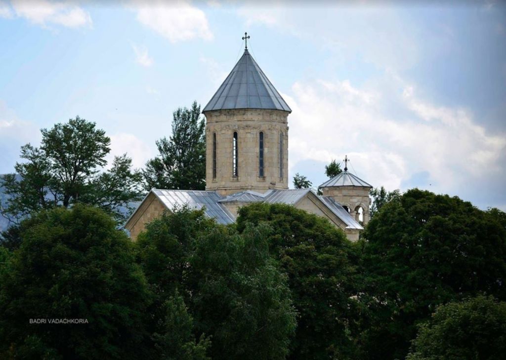 რაჭა შემოდგომით - მრავალძალი, გონა, ჭელიში