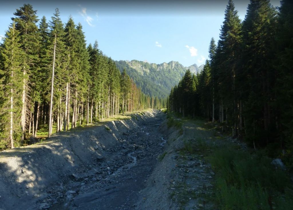 რაჭა შემოდგომით - მრავალძალი, გონა, ჭელიში