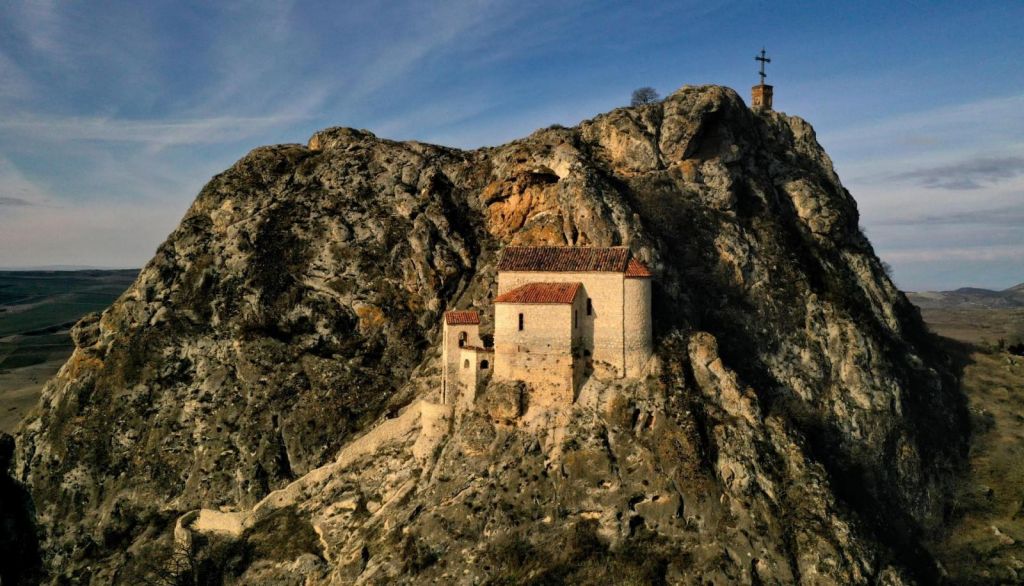 კახეთი-ელიას მთა, ხორნაბუჯის ციხე, ზიარის ტბა