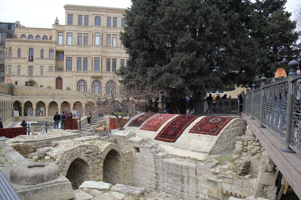 ბაქოს  დღიანი ტური : -- ოქტომბერი