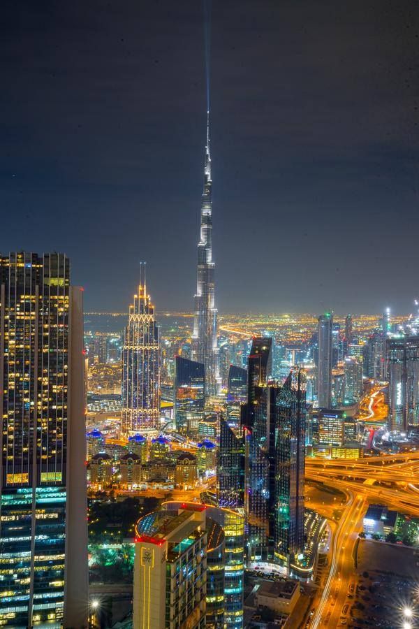 დუბაი , , ქალაქი რომესაც  საათი ღვიძავს