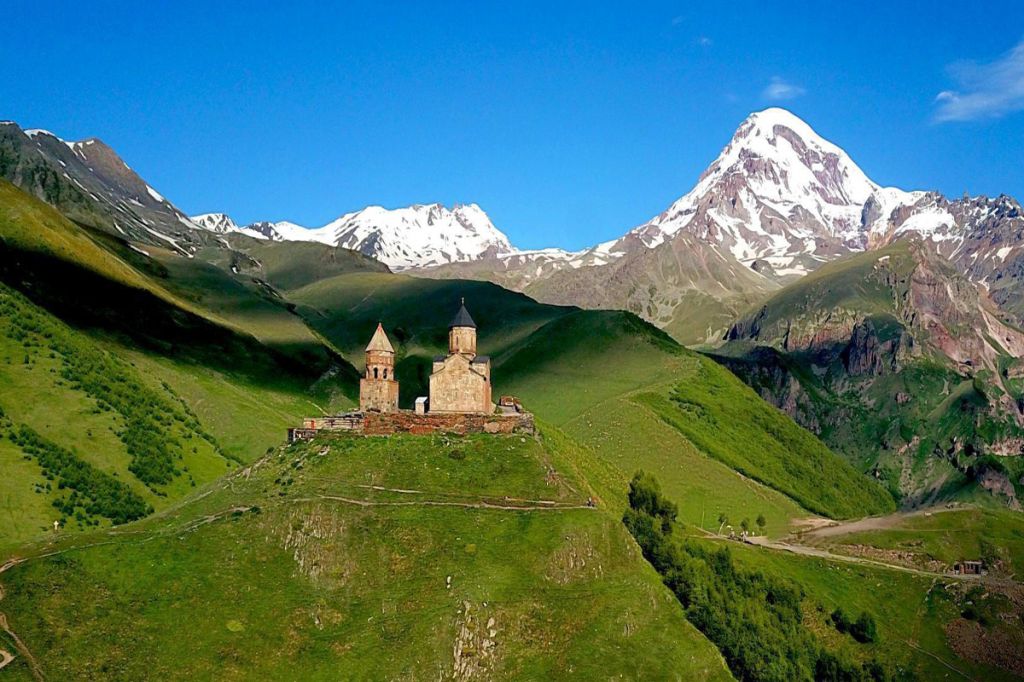 ТУРИСТИЧЕСКИЙ МАРШРУТ: ТБИЛИСИ, МЦХЕТА, ГУДАУРИ, СТЕФАНЦМИНДА, ДОЛИНА СНО.