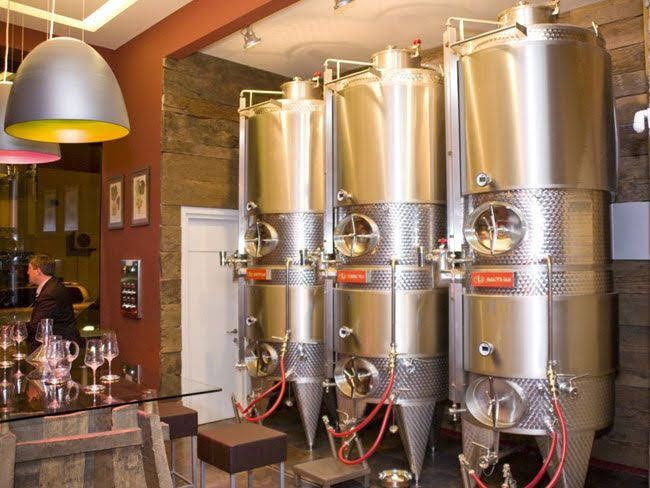 თბილისი - თელავი - წინანდალი - გრემი - ნეკრესი - ილიას ტბა - " მეღვინეობა ხარება " - " ქინძმარაული " . . .