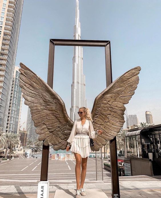 ₾ ად დღე დუბაიში