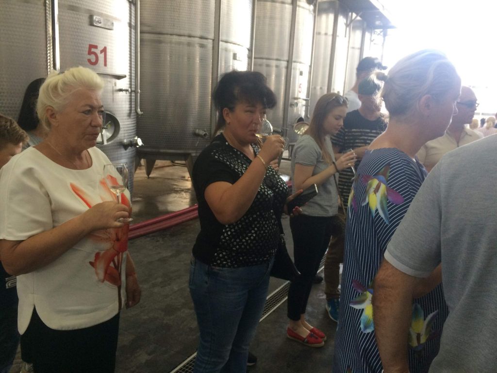 ერთდღიანი ტური ღვინის სამშობლოში : ლეგენდარული ტური ლეგენდარულ სიღნაღში, წინაპართა თავშესაფარი, წმინდანის მონასტერი, მსოფლიო ბრენდი ჭაჭა და სავიზიტო ბარათი ხაშლამა