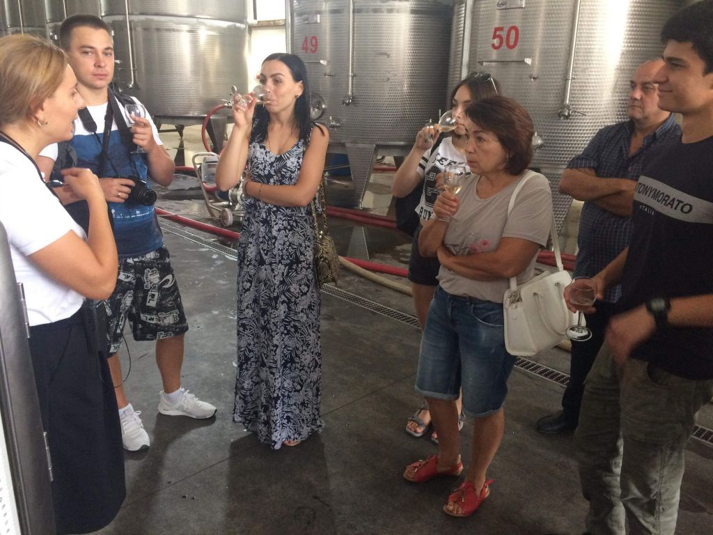 ღვინის ტური კახეთში, სიღნაღი - მზიური ვაზის სამშობლოში, ბოდბის დედათა მონასტერი, სამკურნალო წყარო. . .