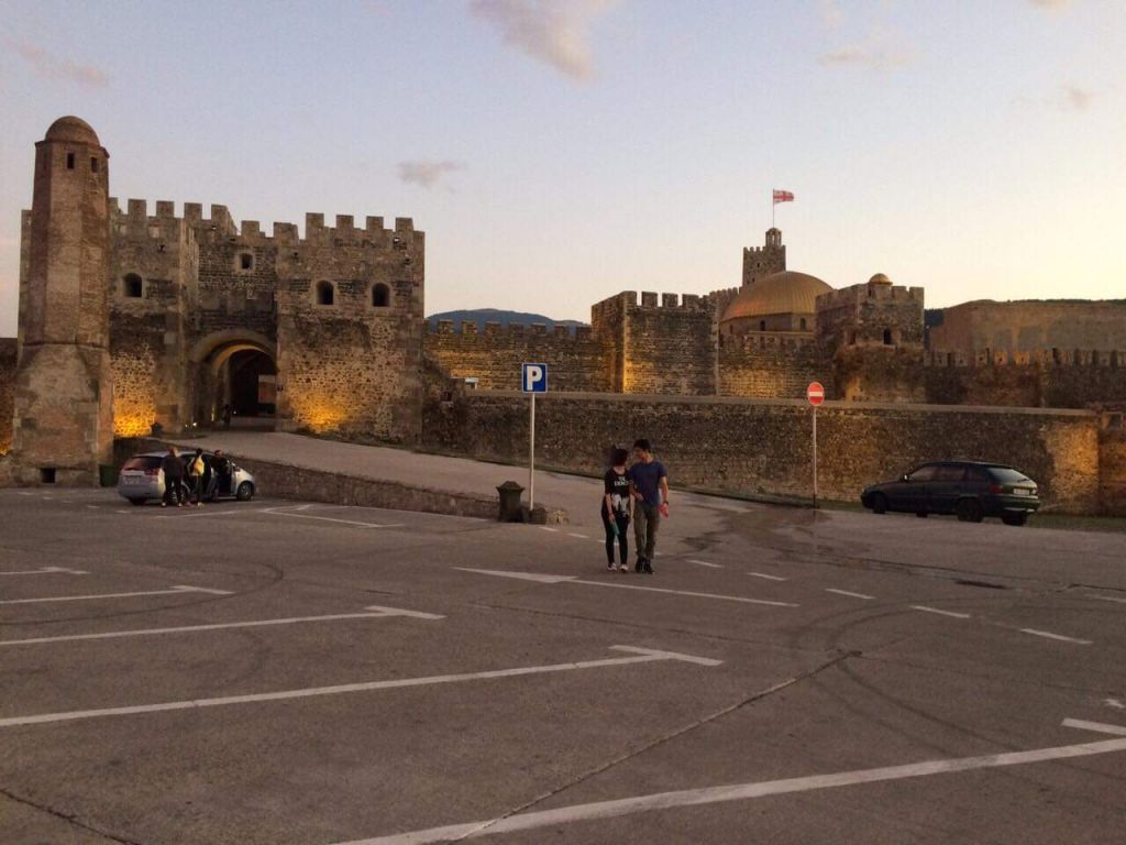 ერთდღიანი ტური სამცხე - ჯავახეთში : ბორჯომი, ლიკანი, მწვანე მონასტერი, რაბათი, ხერთვისის ციხე, ვანის ქვაბები, ვარძია . . .