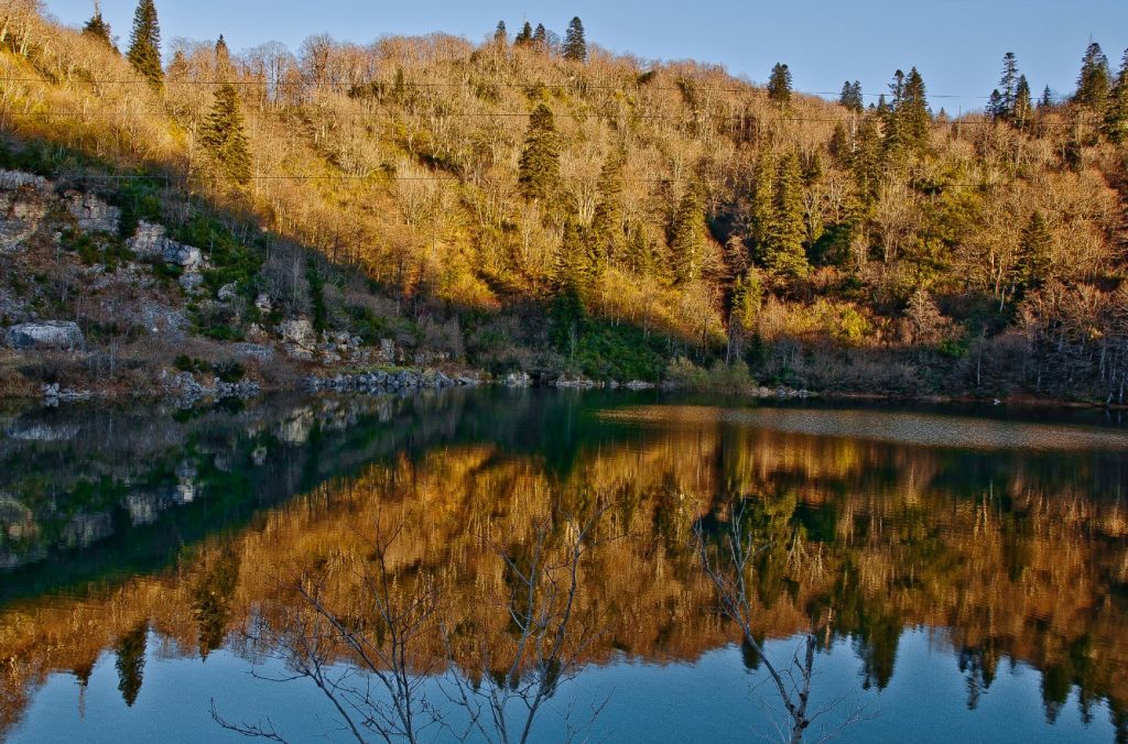 - ოქტომბერი - რაჭის ორდღიანი ტური