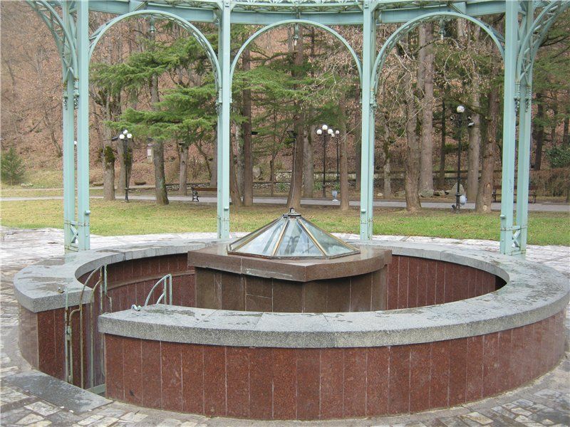 ვარძია - ვანის ქვაბები - ხერთვისის ციხე - რაბათი - მწვანე მომასტერი - ბორჯომი.