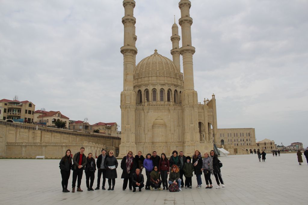 ბაქოს დღიანი ტური / -- ნოემბერი