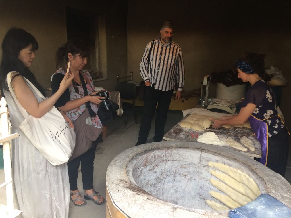 ერთდღიანი ტური ქიზიყში : სიღნაღი - აუღებელი ციხე - სიმაგრე , ბოდბის მონასტერი , სამკურნალო წყარო . . .